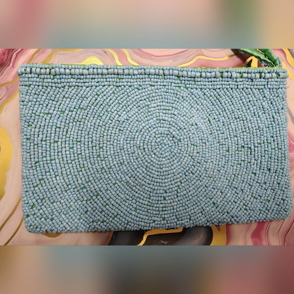 Blue Beaded Wristlet Purse with Exotic Rose Wood Center Spiral Design NWOT - Picture 3 of 4